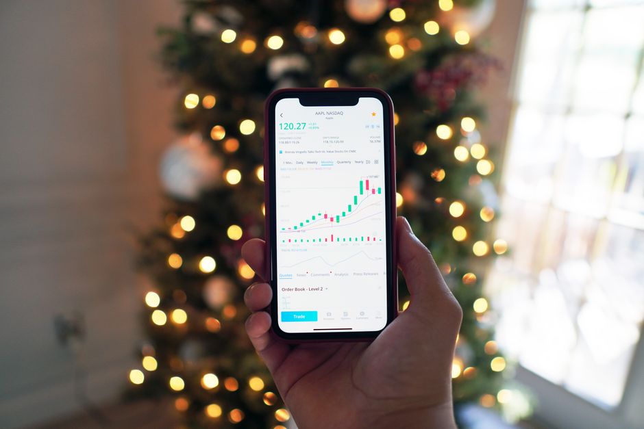 Screenshot of a European investing app screen showing robo advisor portfolio dashboard