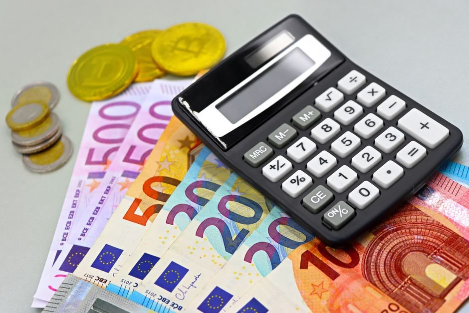 Retirement freedom calculator showing how to calculate FIRE number for early retirement planning