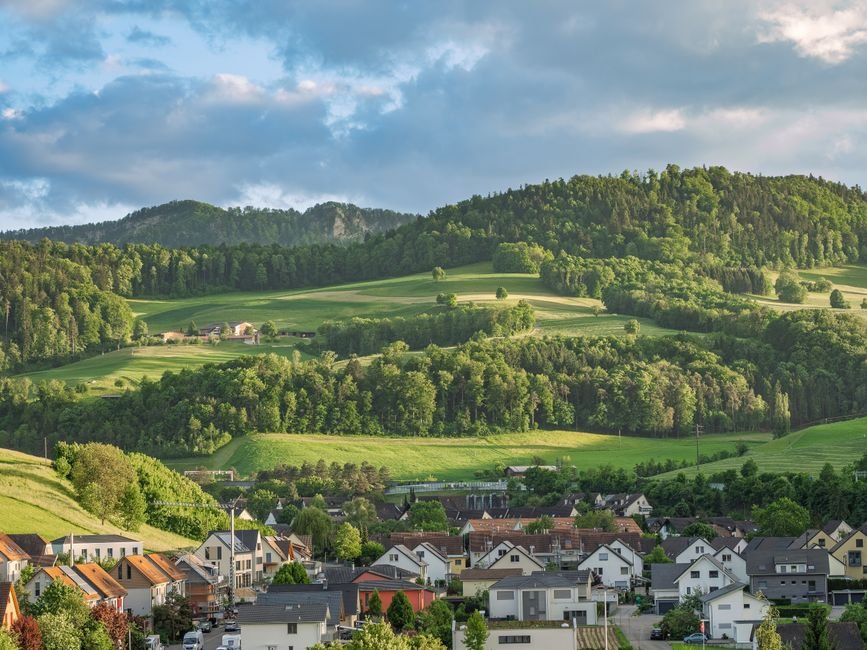 Peaceful European village retirement scene illustrating lean FIRE Europe guide