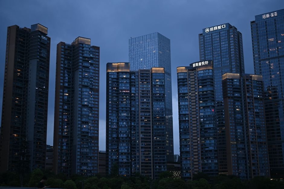 European tech skyline at dusk with glowing cityscape representing top European technology ETF investment opportunities