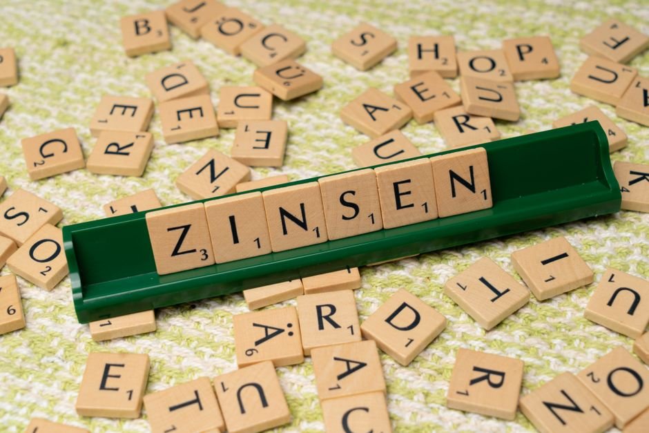 glossary of investing terms Europe illustration